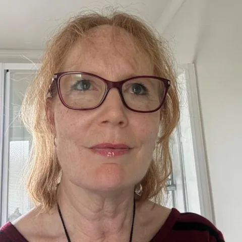Leonie O.